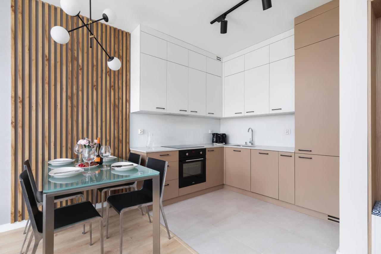 Lotniczowka Apartments By Renters Prestige クラクフ エクステリア 写真