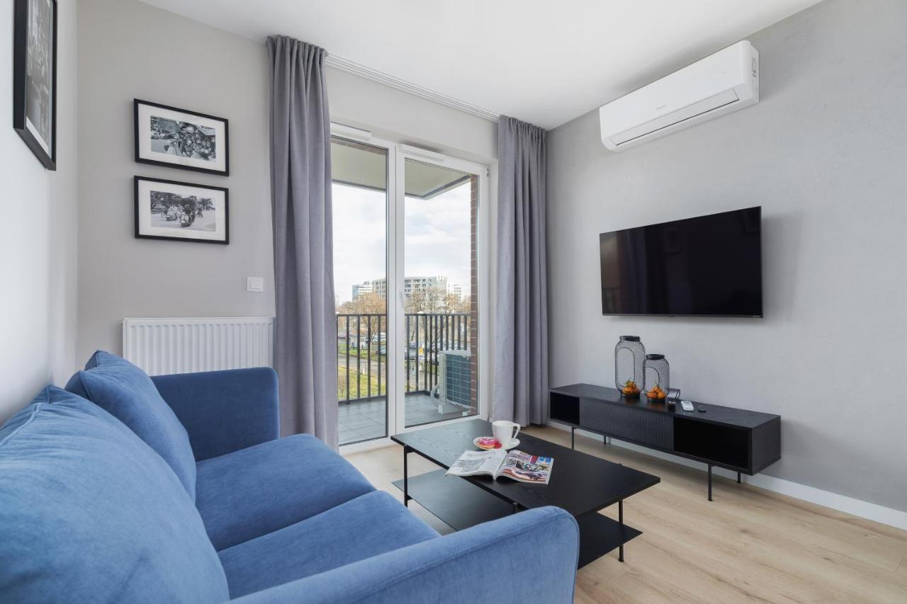 Lotniczowka Apartments By Renters Prestige クラクフ エクステリア 写真