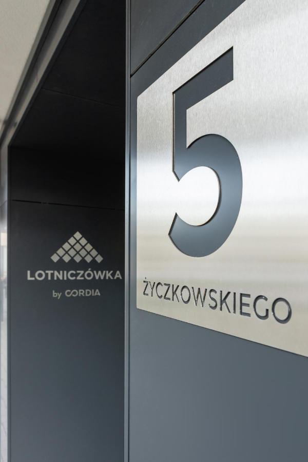 Lotniczowka Apartments By Renters Prestige クラクフ エクステリア 写真