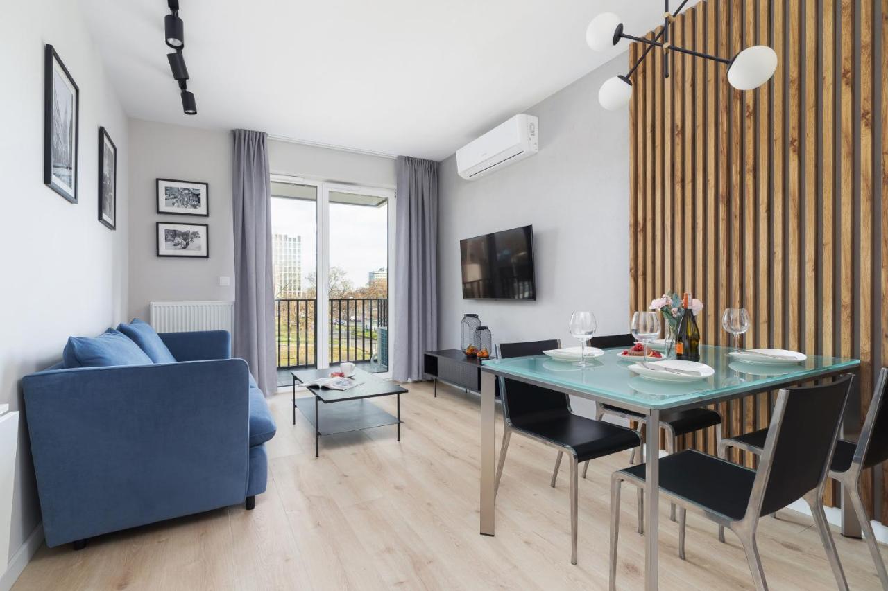 Lotniczowka Apartments By Renters Prestige クラクフ エクステリア 写真