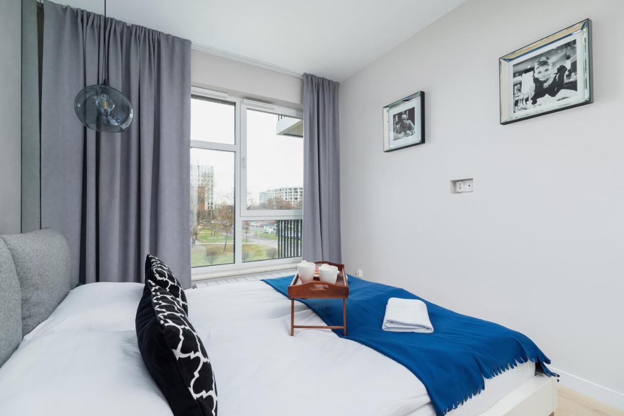 Lotniczowka Apartments By Renters Prestige クラクフ エクステリア 写真