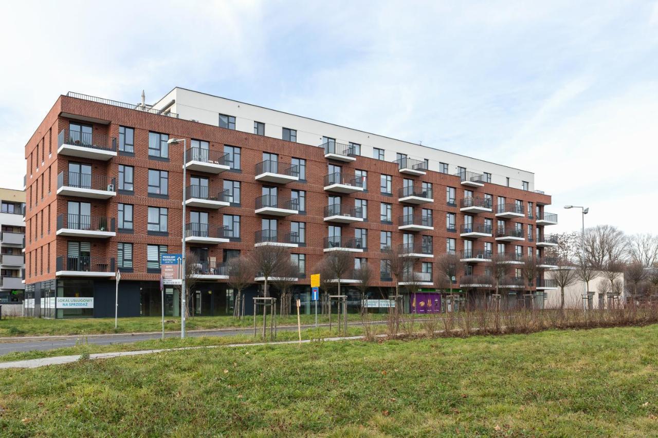 Lotniczowka Apartments By Renters Prestige クラクフ エクステリア 写真