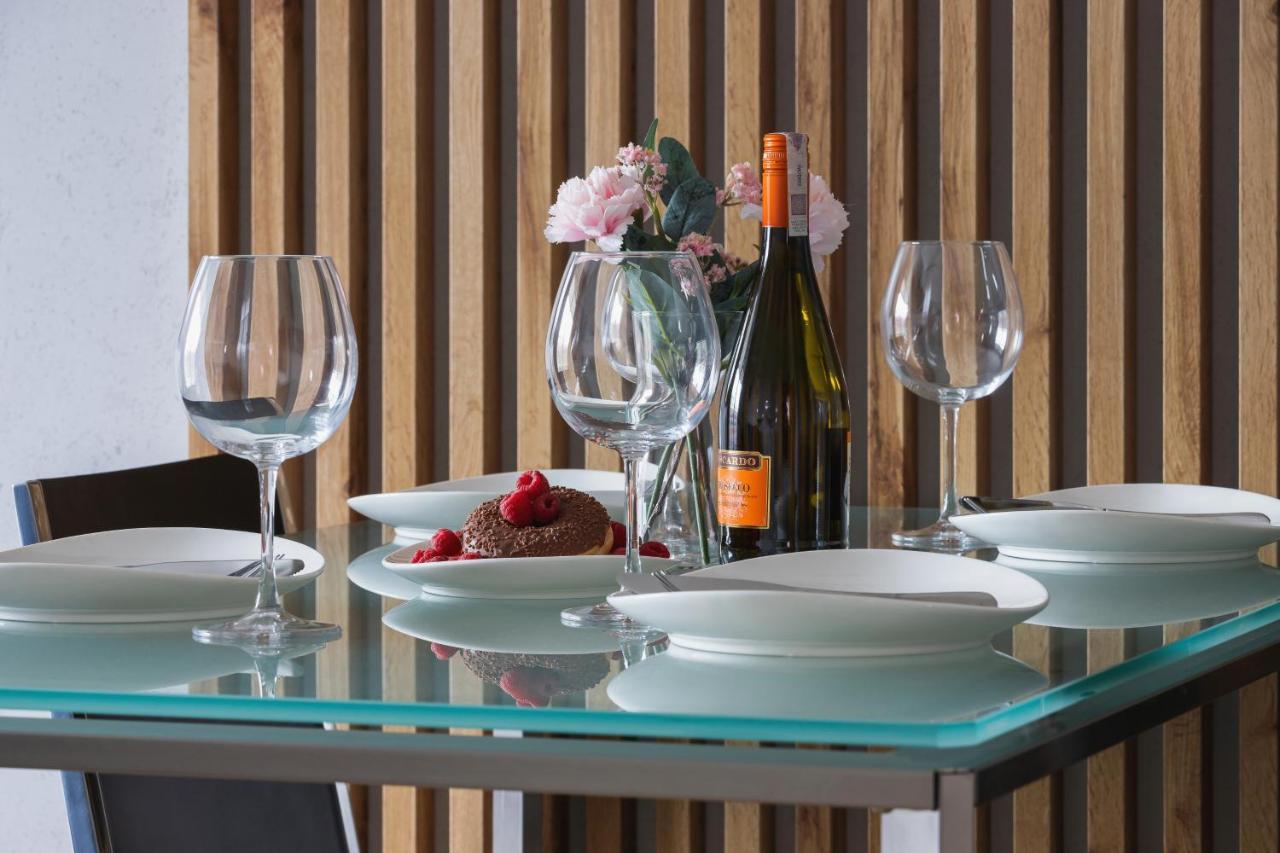 Lotniczowka Apartments By Renters Prestige クラクフ エクステリア 写真